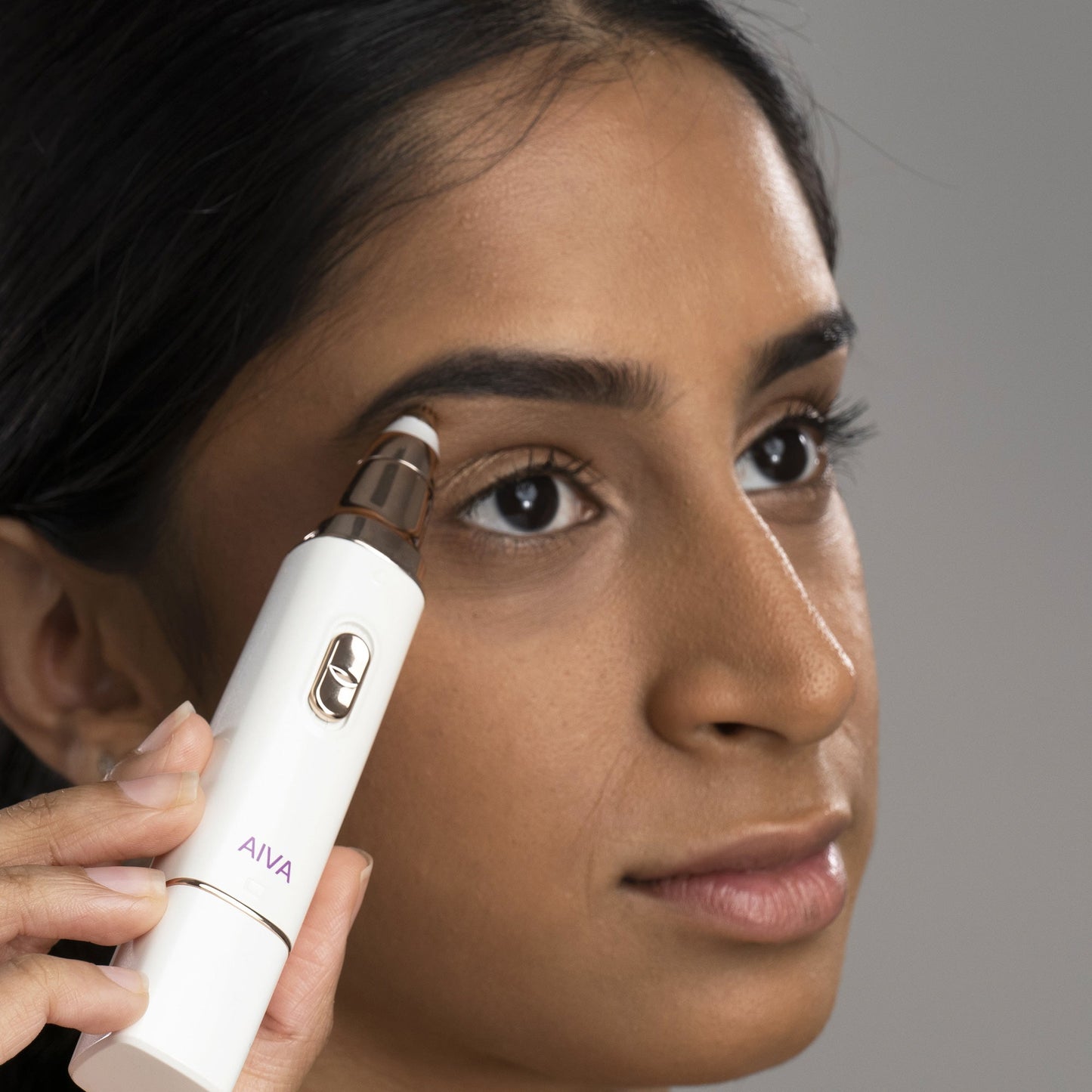 BeautyGlow™ Gesichtshaarentferner & Augenbrauenpflege