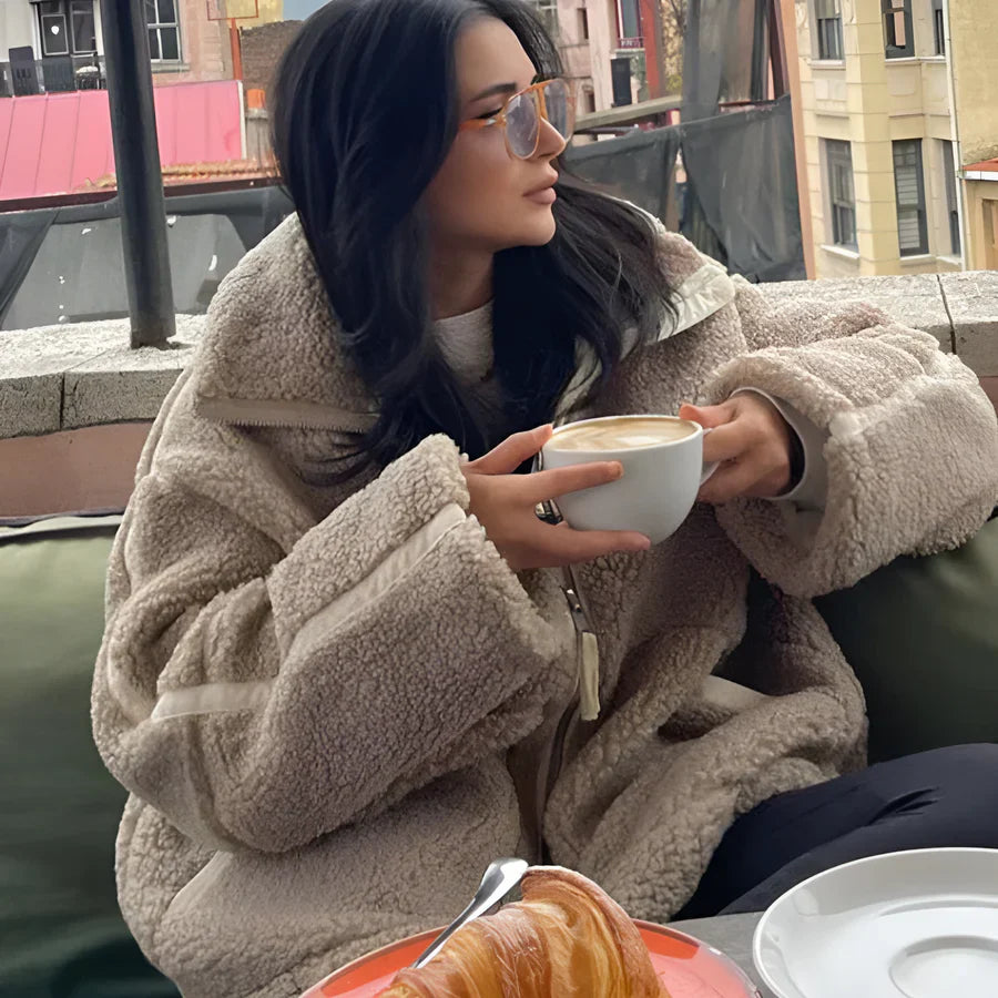 ComfortGlam™ - Der Mantel für zeitlose Eleganz
